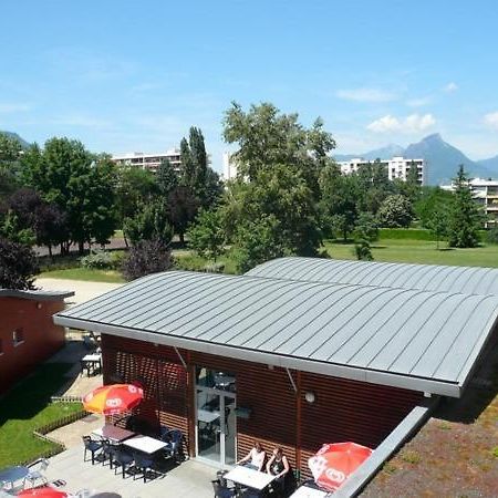 Auberge De Jeunesse Hi Grenoble Échirolles Buitenkant foto